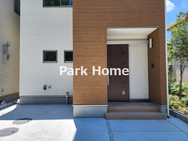 高知市旭天神町 A区画　新築戸建ての前面道路含む現地写真