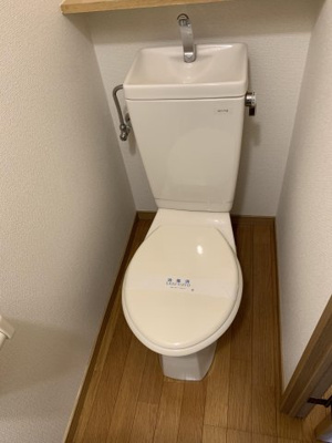 【トイレ】 | エステート・モア・天神STUDIO | 別号室の写真になります。現況優先。