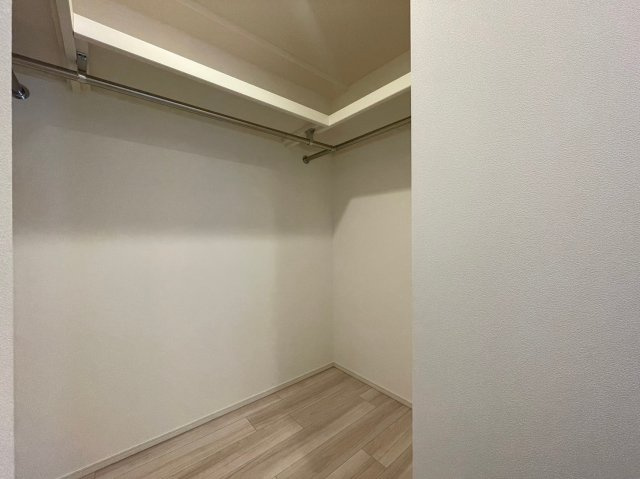 レジュールアッシュ谷町四丁目グランクラスの収納
