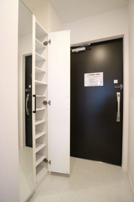 【玄関】 | リヴィエールシャン豊 | 別号室の写真になります。現況優先。