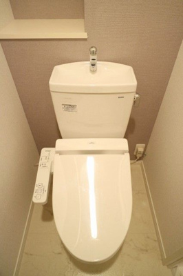 【トイレ】 | リヴィエールシャン豊 | 別号室の写真になります。現況優先。