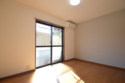 【居間・リビング】 | 山本コーホーハイツD | 照明器具も付いてます^^