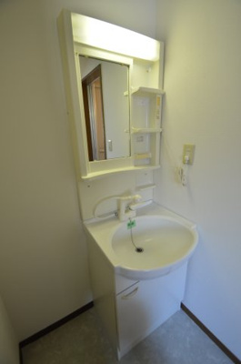 【洗面所】 | 山本コーホーハイツD | 床部分も張替済みです♪