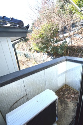 【バルコニー】 | 山本コーホーハイツB | 閑静な住宅街の中にある建物です♪