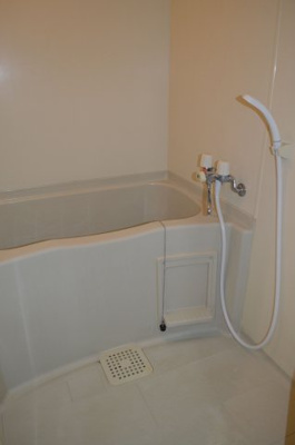 【浴室】 | ダイナコートパインズヒル | 別号室の写真になります。現況優先。