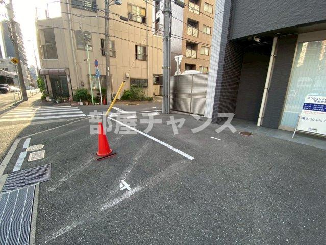 パルティール千種アネックスの駐車場