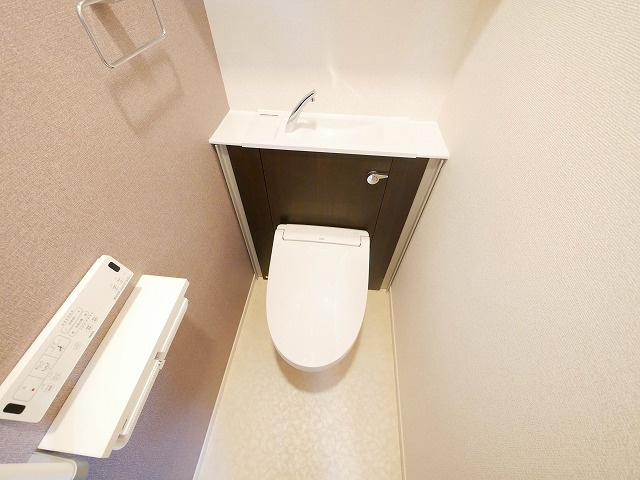 ハイフィールドⅢのトイレ|落ち着いたトイレです