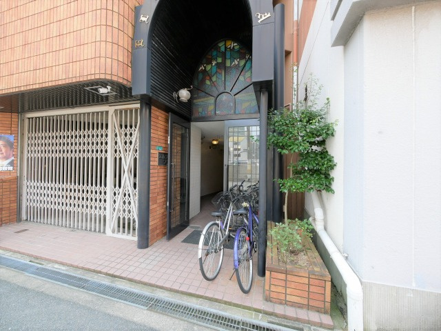 エルフェプラザのエントランス