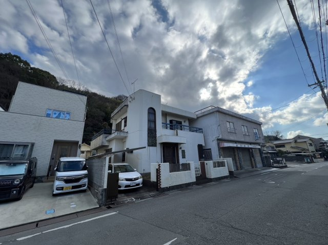 和歌山市毛見・中古戸建・54534の前面道路含む現地写真