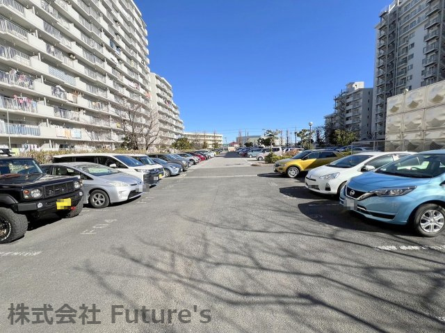 パークフィールドみさと四街区一号館の駐車場|敷地内駐車場あり（要空き・料金確認）