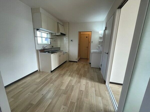 スカイハイツ安倉の居間・リビング