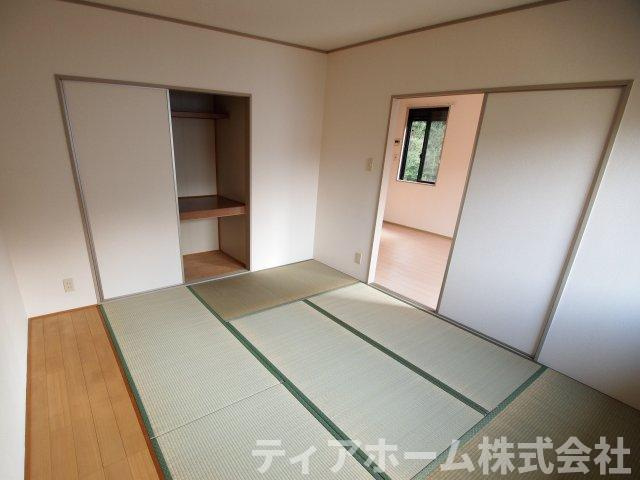香芝市関屋のハイツの和室