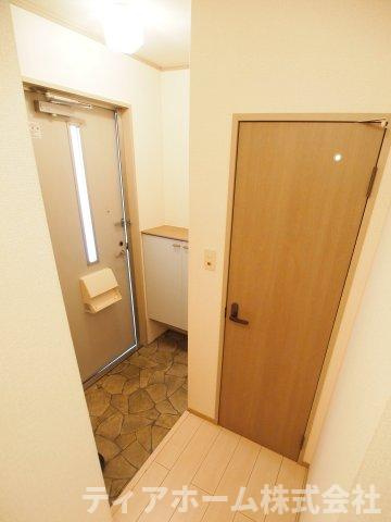 香芝市関屋のハイツの玄関