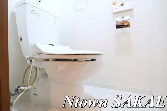 【トイレ】 | プレサンス泉セレグレード | 落ち着いた色調のトイレです