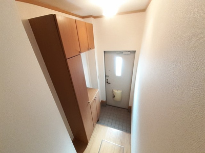 【玄関】 | ヴィラ・アベニールＢ | 玄関