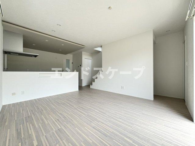 ＳＧテラス元総社　Ⅰの居間・リビング|高崎、前橋、伊勢崎エリアのお部屋探しはエンドスケープまで！お客様の理想お聞かせ下さい♪