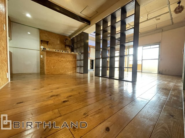 信和大町マンション　3階の居間・リビング