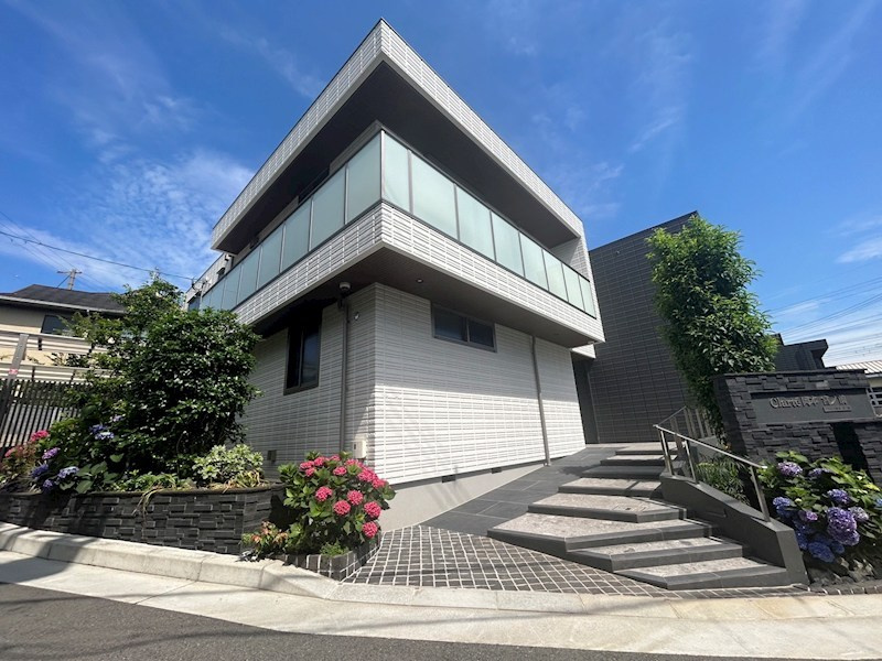 クラルテ岡本宮ノ前の外観