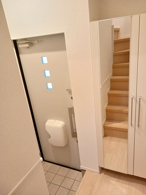 ソレイユ．イーの玄関
