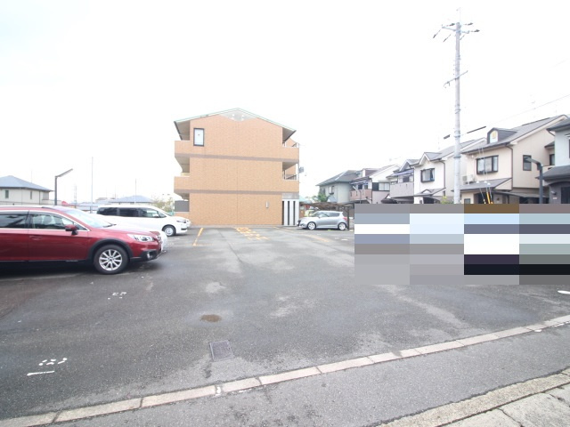 メゾン・ドゥ・ティユルの駐車場