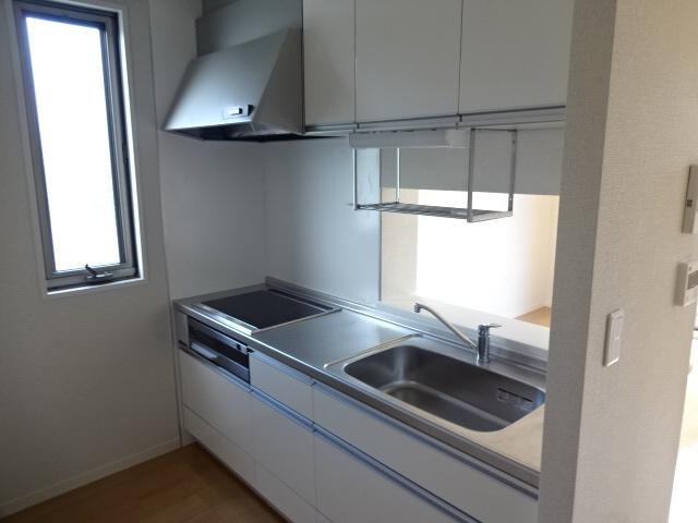 エミマリー川西台のキッチン