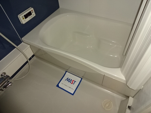 エミマリー川西台の浴室