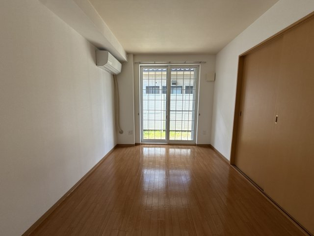 ロワジールの居間・リビング