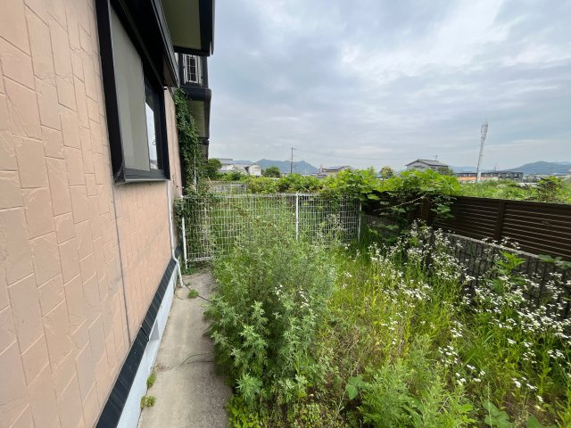 ハッピーバード市川の庭