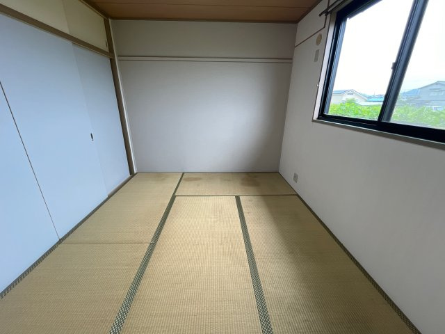 ハッピーバード市川の寝室