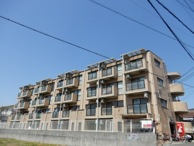 ジュネス白国の外観