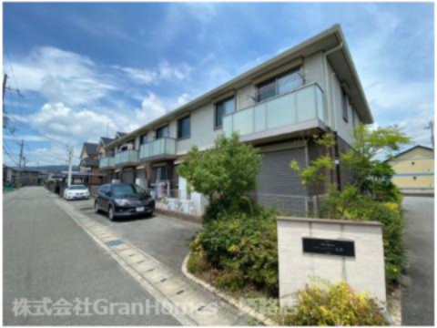 シャーメゾン塩屋の外観