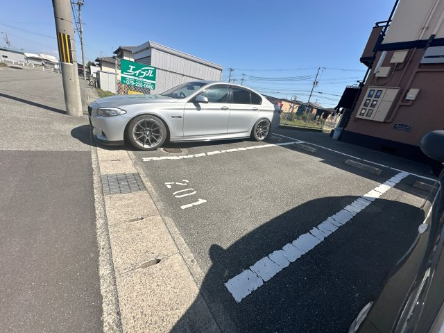 第２ハイネスの駐車場