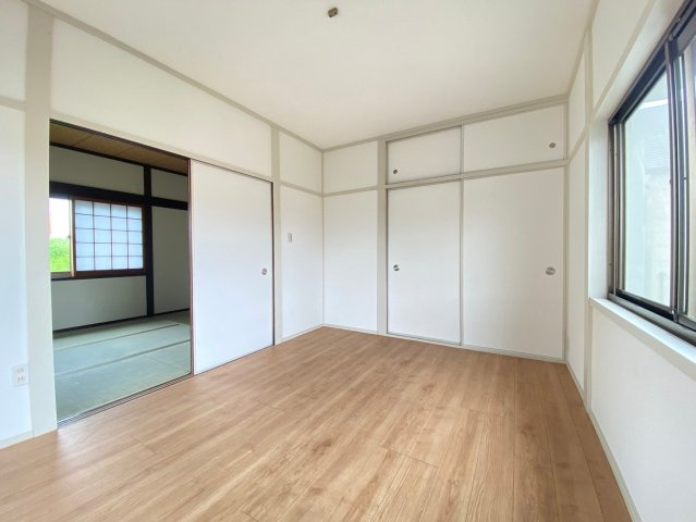 五十鈴貸家の寝室
