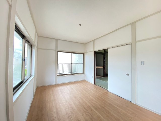 五十鈴貸家の寝室