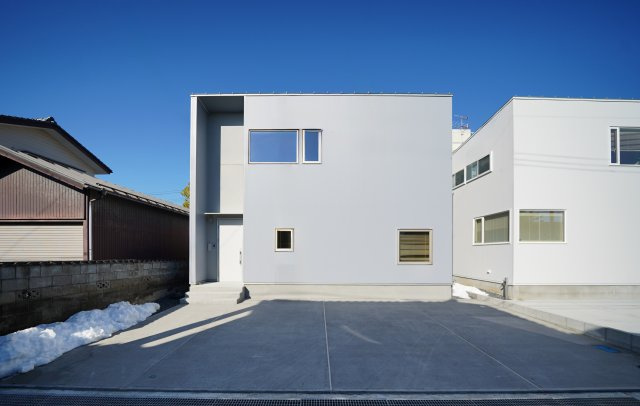 西区小針5丁目　新築戸建B棟の外観