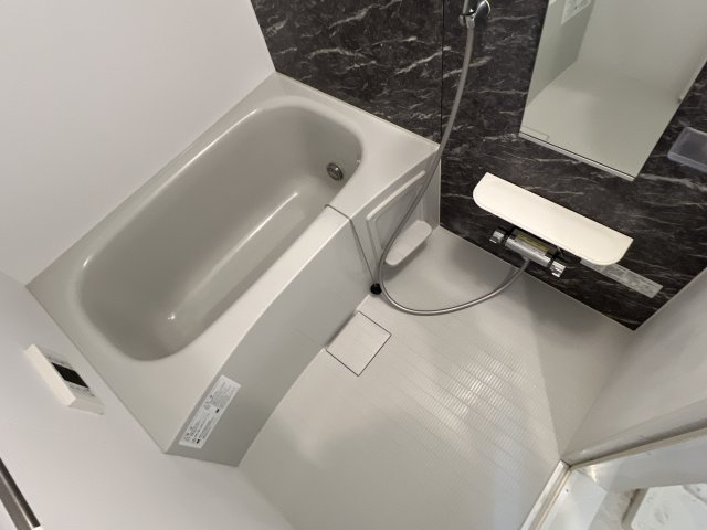 Ｒグレイ砥堀の浴室