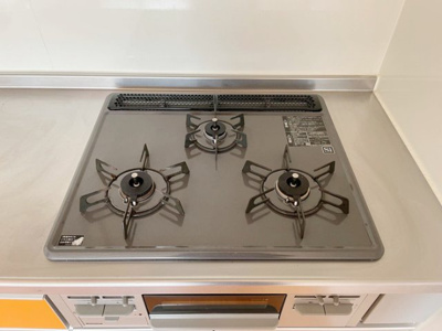 【設備】 | コーポ・ミズーリ Ａ | 三ツ口コンロ