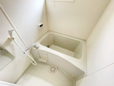 【浴室】 | コーポ・ミズーリ Ａ | 換気窓のある浴室