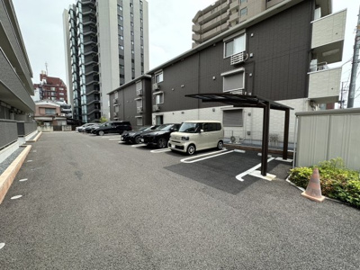 【駐車場】 | フラット スクエア