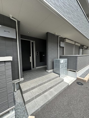 【エントランス】 | フラット スクエア