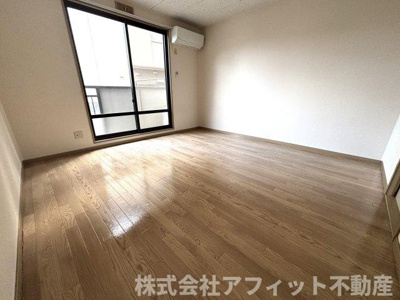 【居間・リビング】 | パナハイツエリーゼ | 洋室8帖