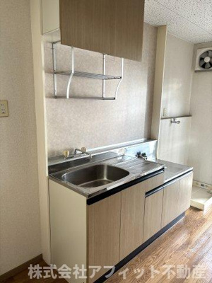 【キッチン】 | パナハイツエリーゼ | 吊戸棚付きキッチン