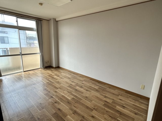 佐野ビルの居間・リビング