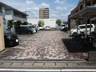 【駐車場】
