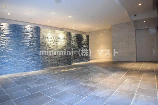 LC難波南のロビー