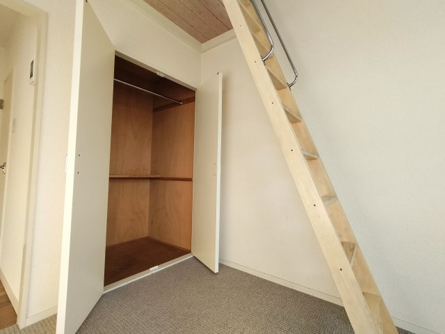 エステートガーデン岩槻の収納|こまごまとしたものを収納できそうですね