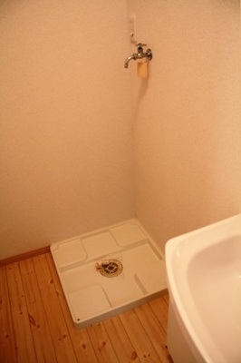 【洗面所】 | エルフハイムかづみA | 広い洗面スペース