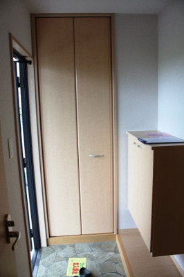 【玄関】 | エルフハイムかづみA | 落ち着いた玄関です