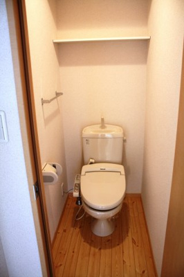 【トイレ】 | エルフハイムかづみA | 落ち着いた色調のトイレです