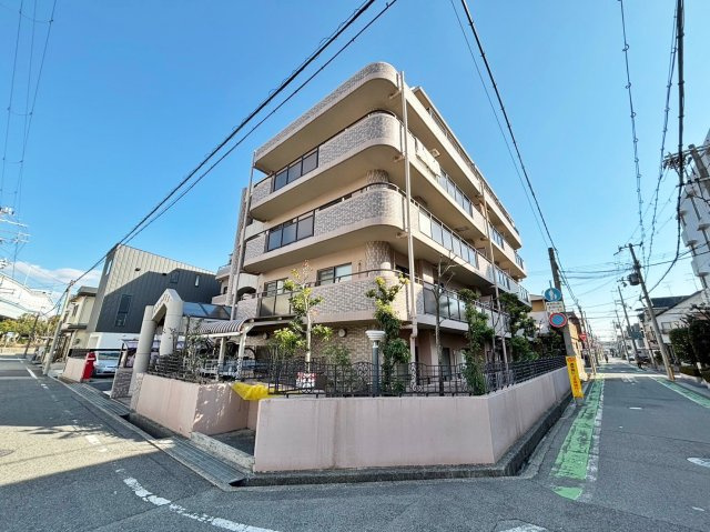 サンワプラザ芦屋の外観